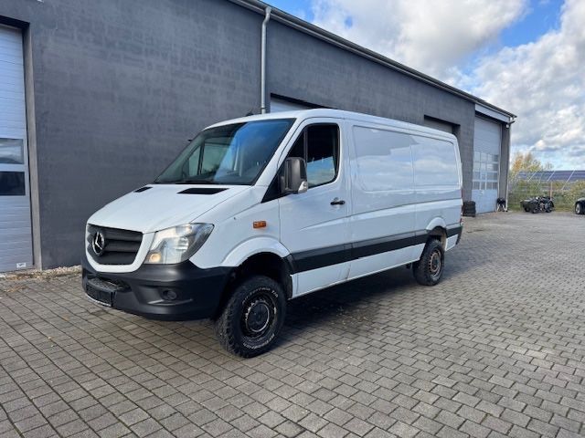 MERCEDES-BENZ Sprinter II Kasten 316 CDI 4X4*1.Hand*Navi*Klima