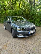 Skoda Fabia 1.0l MPI 55kW Joy TOP Zustand 1. Hand - Skoda Fabia Gebrauchtwagen in Essen