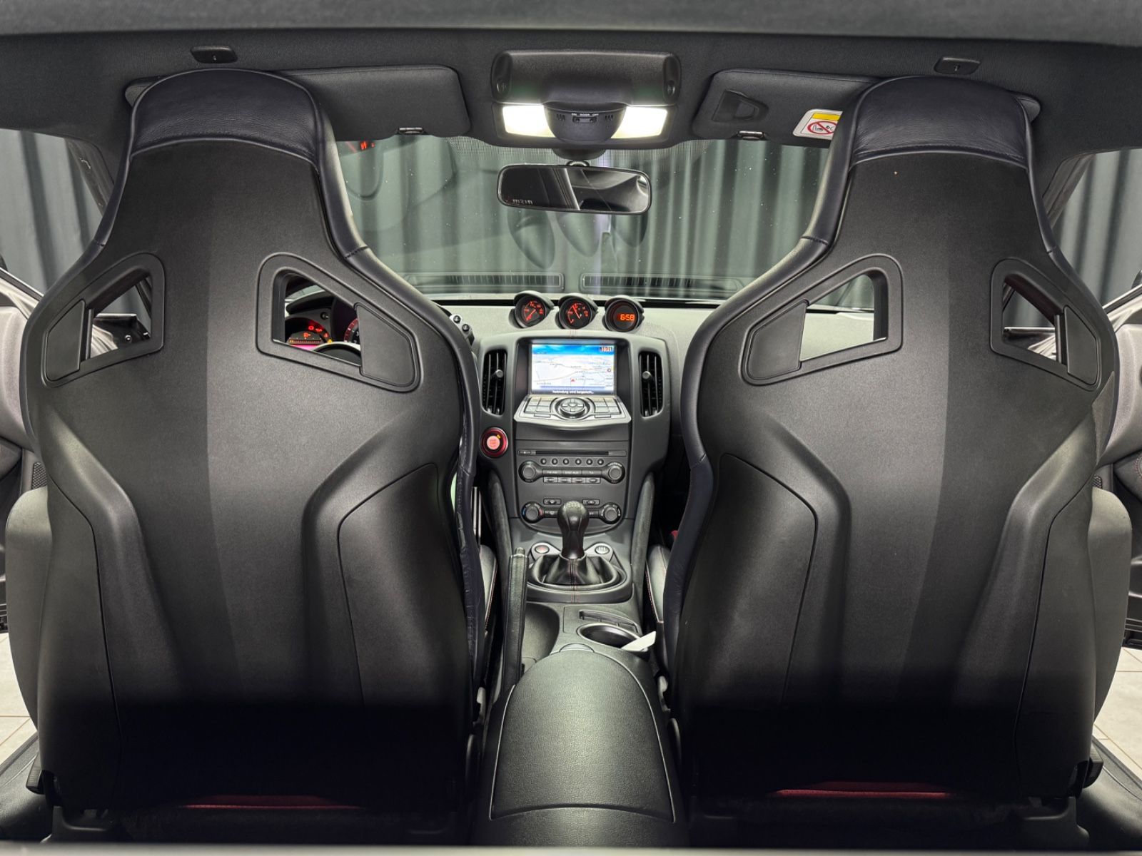 Fahrzeugabbildung Nissan 370Z Nismo|BOSE|RECARO|SCHALTER|D-FZG|U-FREI