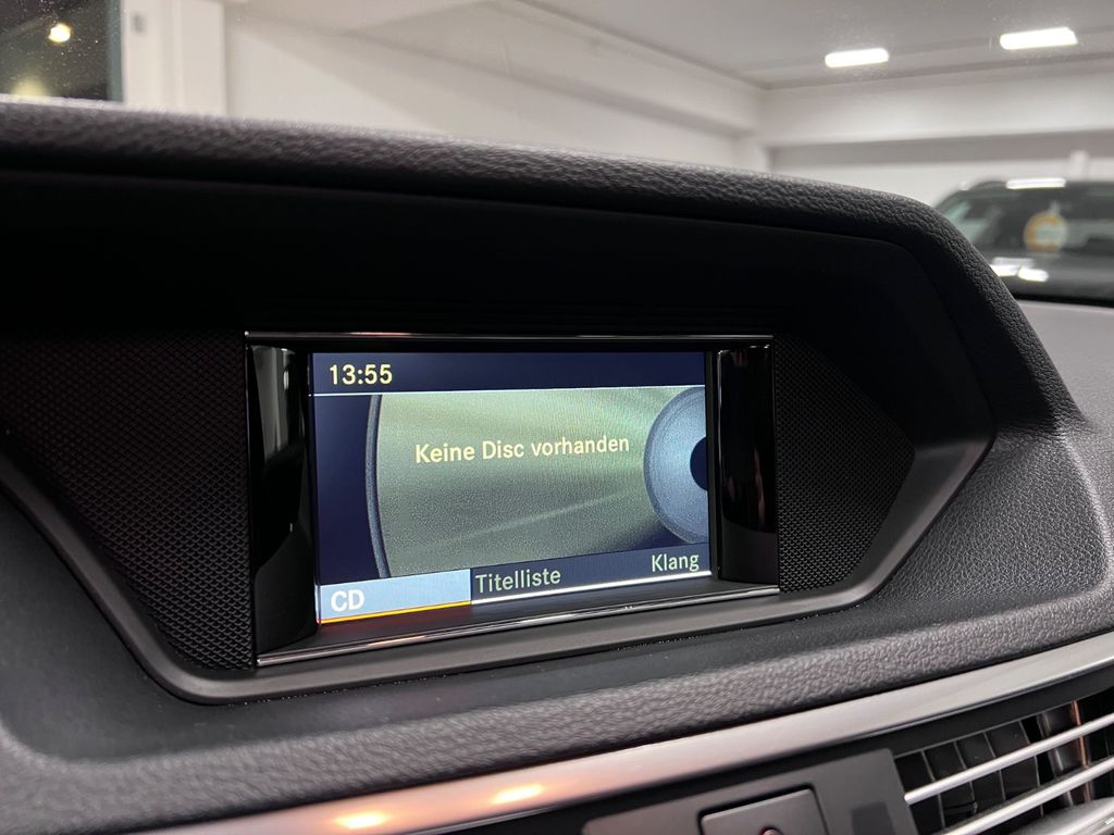 Mercedes-Benz E 350 BE / V6 / RENTNER / NUR 81.tKM/ GARANTIE Mercedes-Benz E 350 BE / V6 / RENTNER / NUR 81.tKM/ GARANTIE