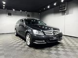 Mercedes-Benz C 250 CGI AVANTGARDE|AUTOM|LEDER|R-KAMERA|LED|NA - schwarze Mercedes-Benz C 250