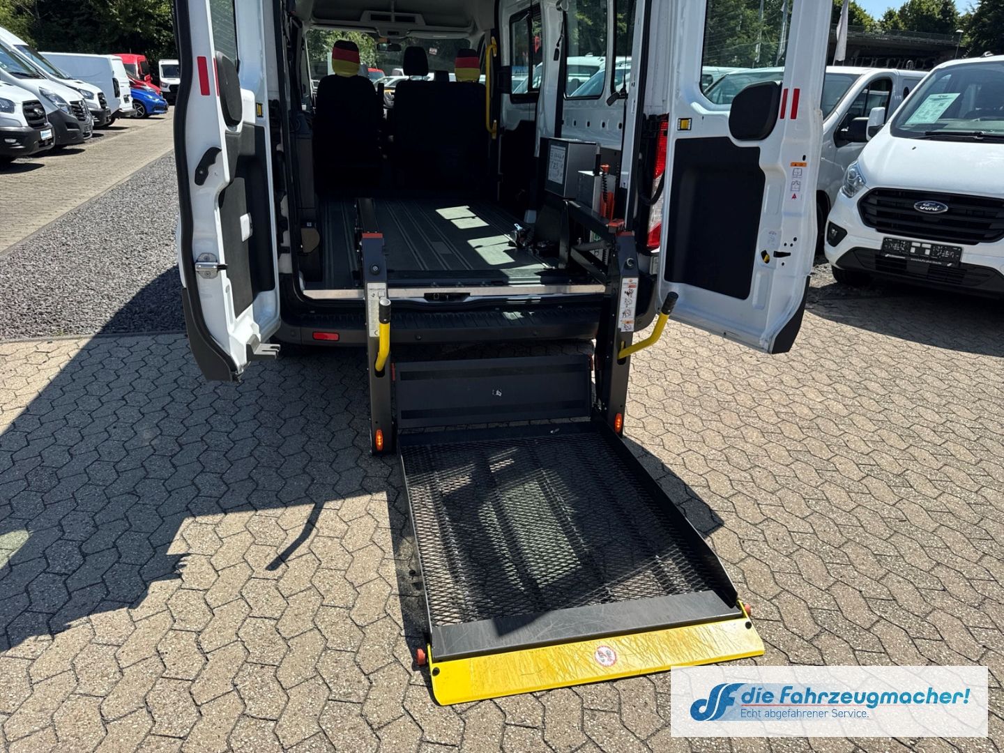 Fahrzeugabbildung Ford Transit Kombi 350 L3 Trend 2.2 TDCi DPF *1777 *K