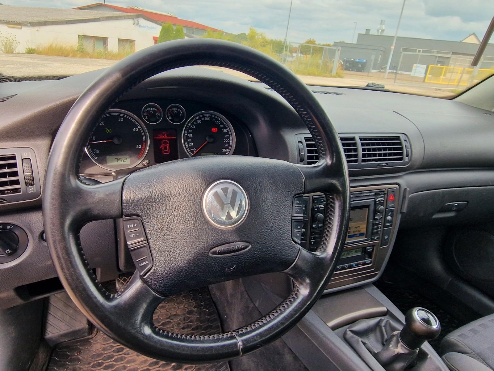Volkswagen Passat 2005 — photo 13