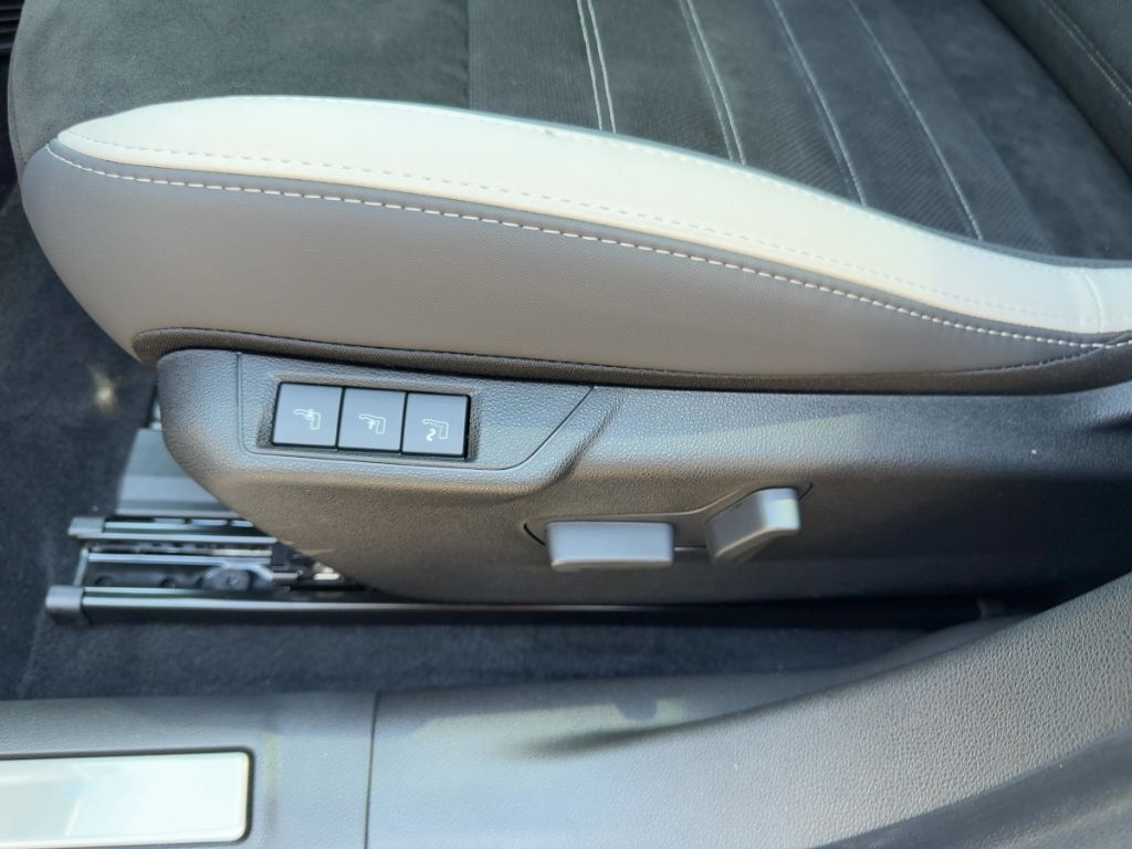 Fahrzeugabbildung Alfa Romeo Junior Sport Speciale Ibrida