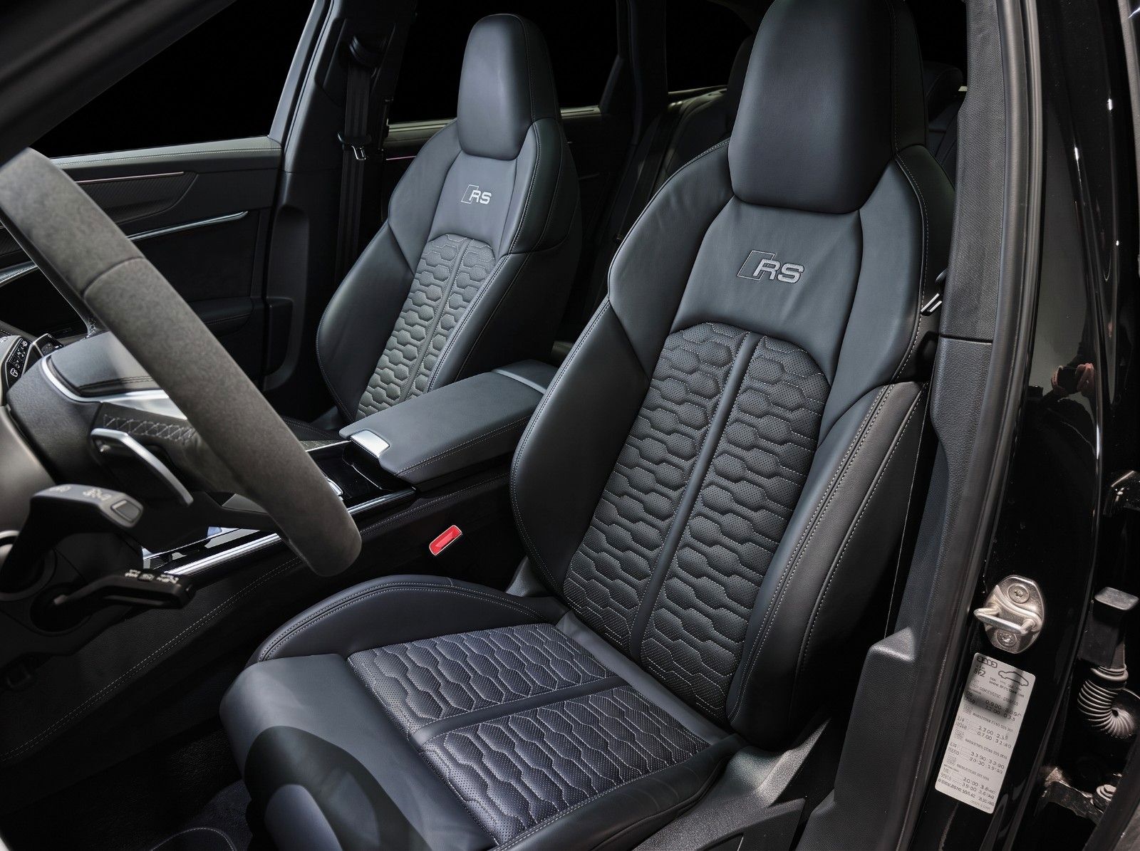Fahrzeugabbildung Audi Audi RS6 Avant performance | B&O | Keramik
