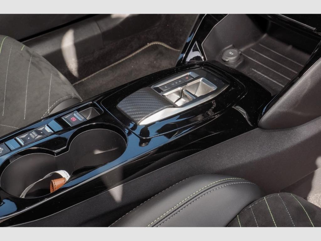 Peugeot 2008 GT Matrix LED MassageSitz elek.Sitze