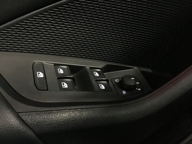 Fahrzeugabbildung Skoda Octavia Clever 2.0 TDI Combi DSG/Navi/ACC/Kamera