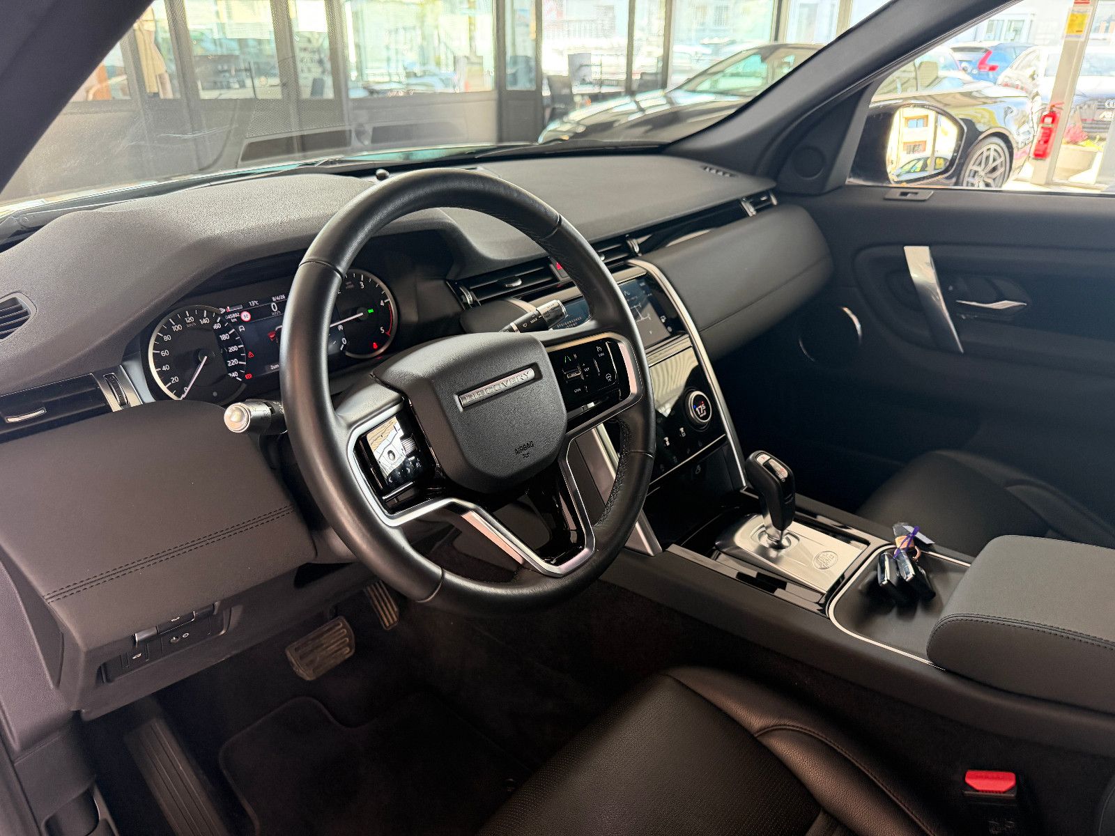 Fahrzeugabbildung Land Rover Discovery Sport S /360°KAM/ACC/NAVI/SHZ/L-HEIZUN