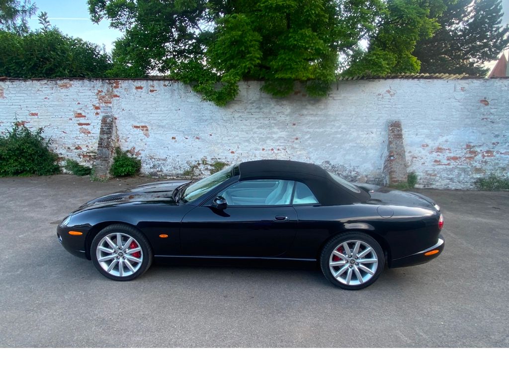 Jaguar XKR
