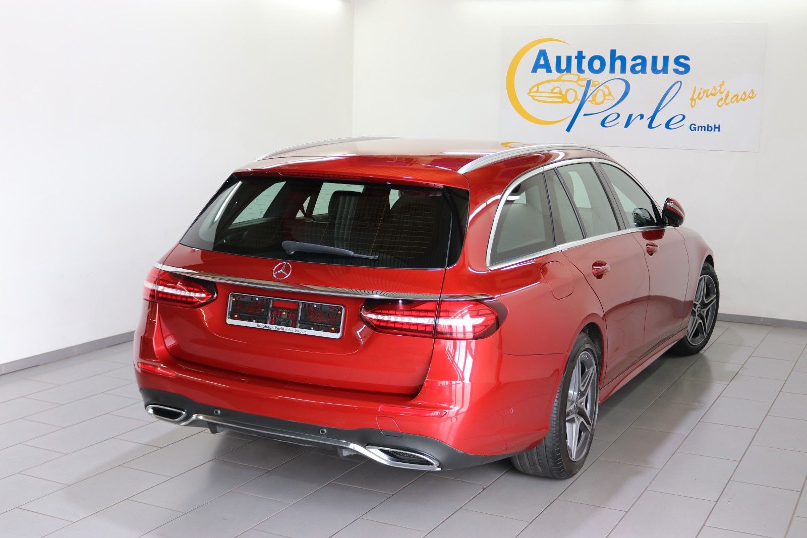 Mercedes-Benz E 400 D T 4M AMG-LINE"DISTR+"360"AHK"R-VIDEO"HUP foto 4