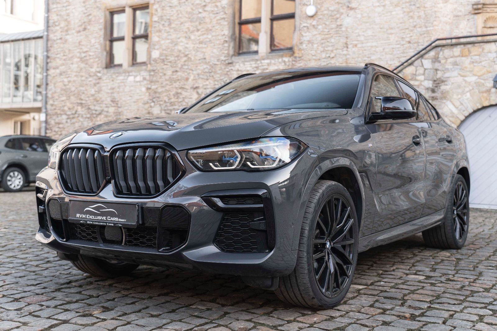 Fahrzeugabbildung BMW X6 xDrive 30 d M Sport LED AHK CARPLAY H&K HUD
