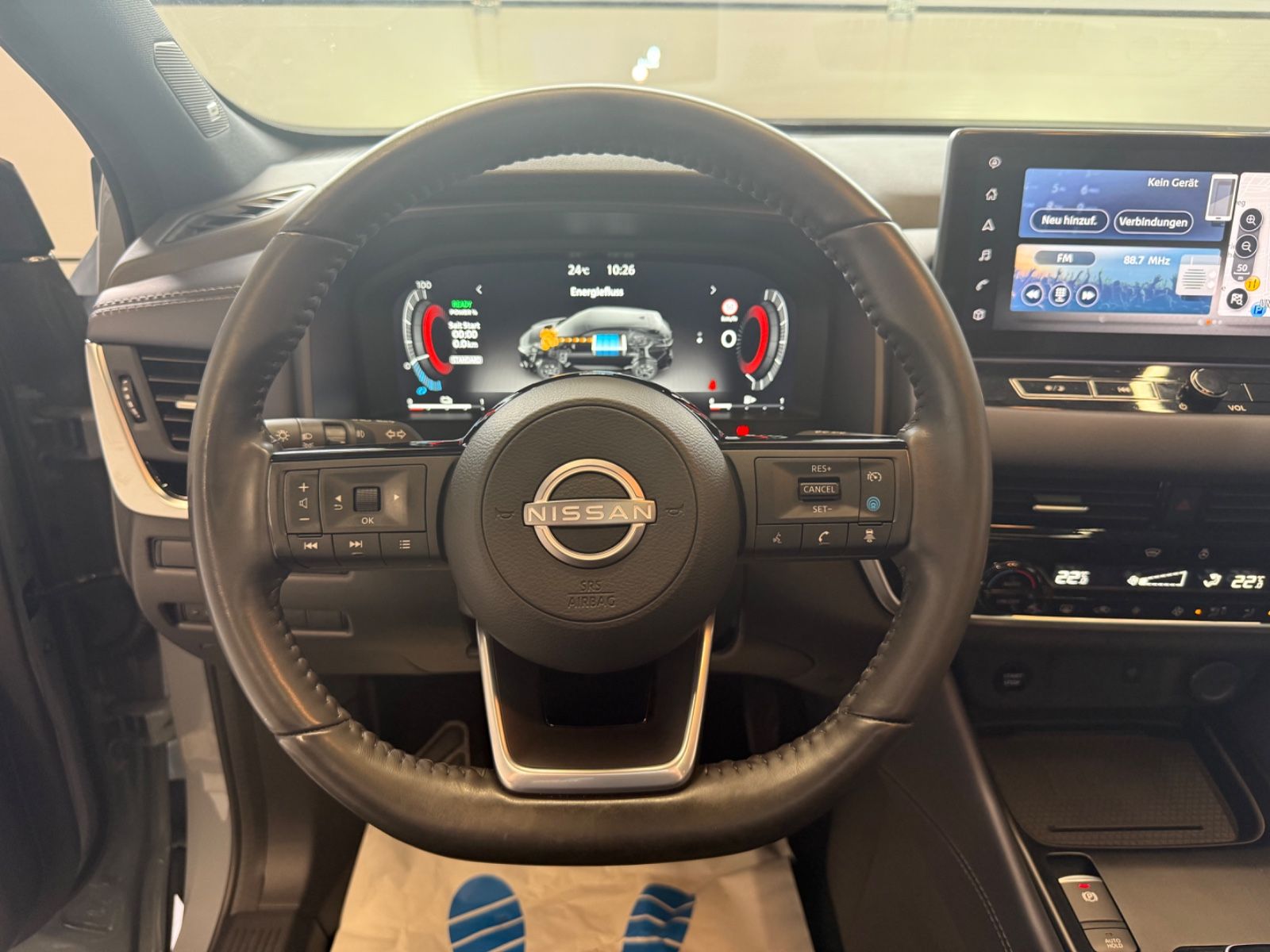 Fahrzeugabbildung Nissan Qashqai Tekna+ e-Power, 360° Kamera, Navi, WP,