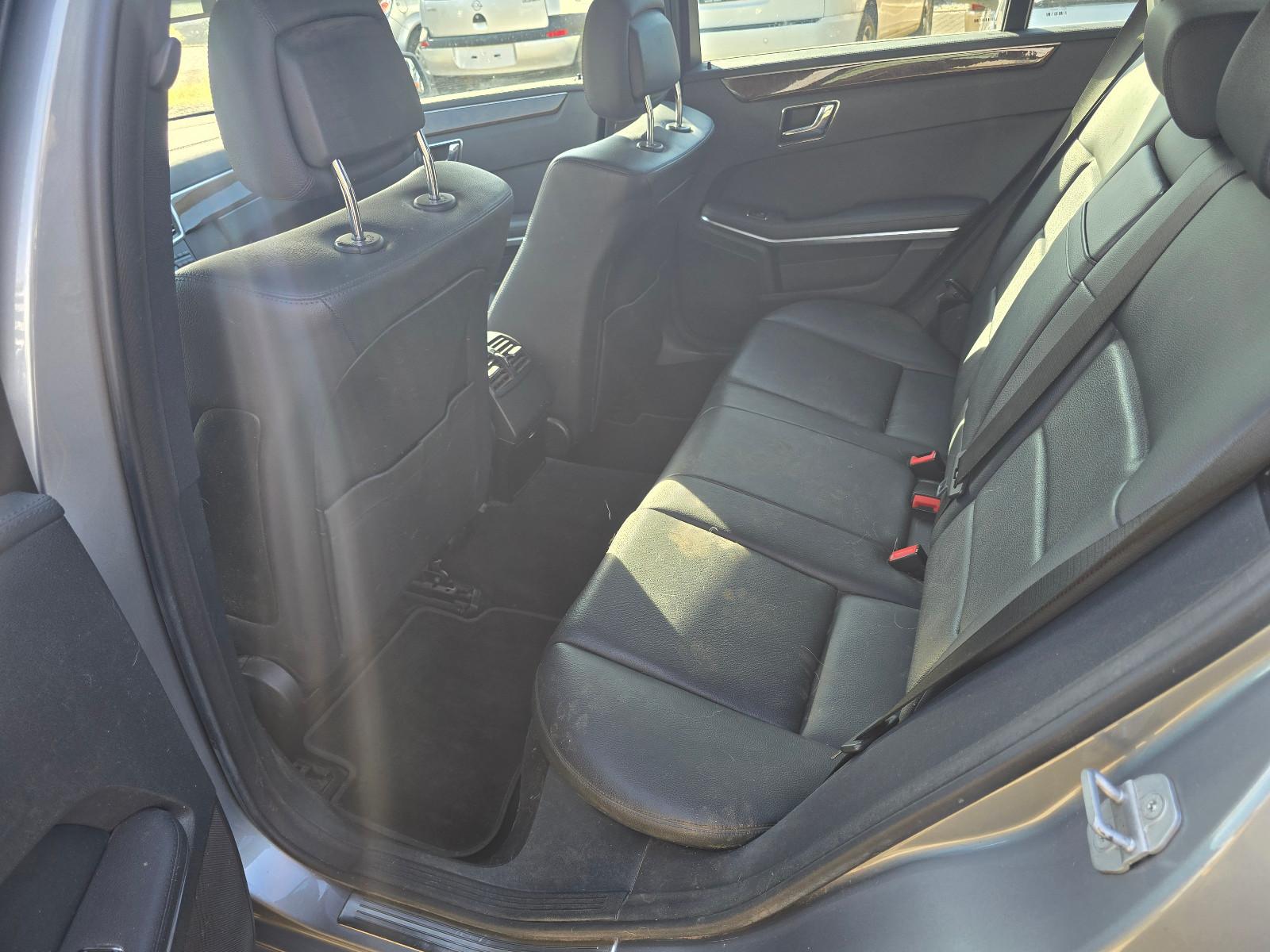 Mercedes-Benz E220 2010 — photo 10