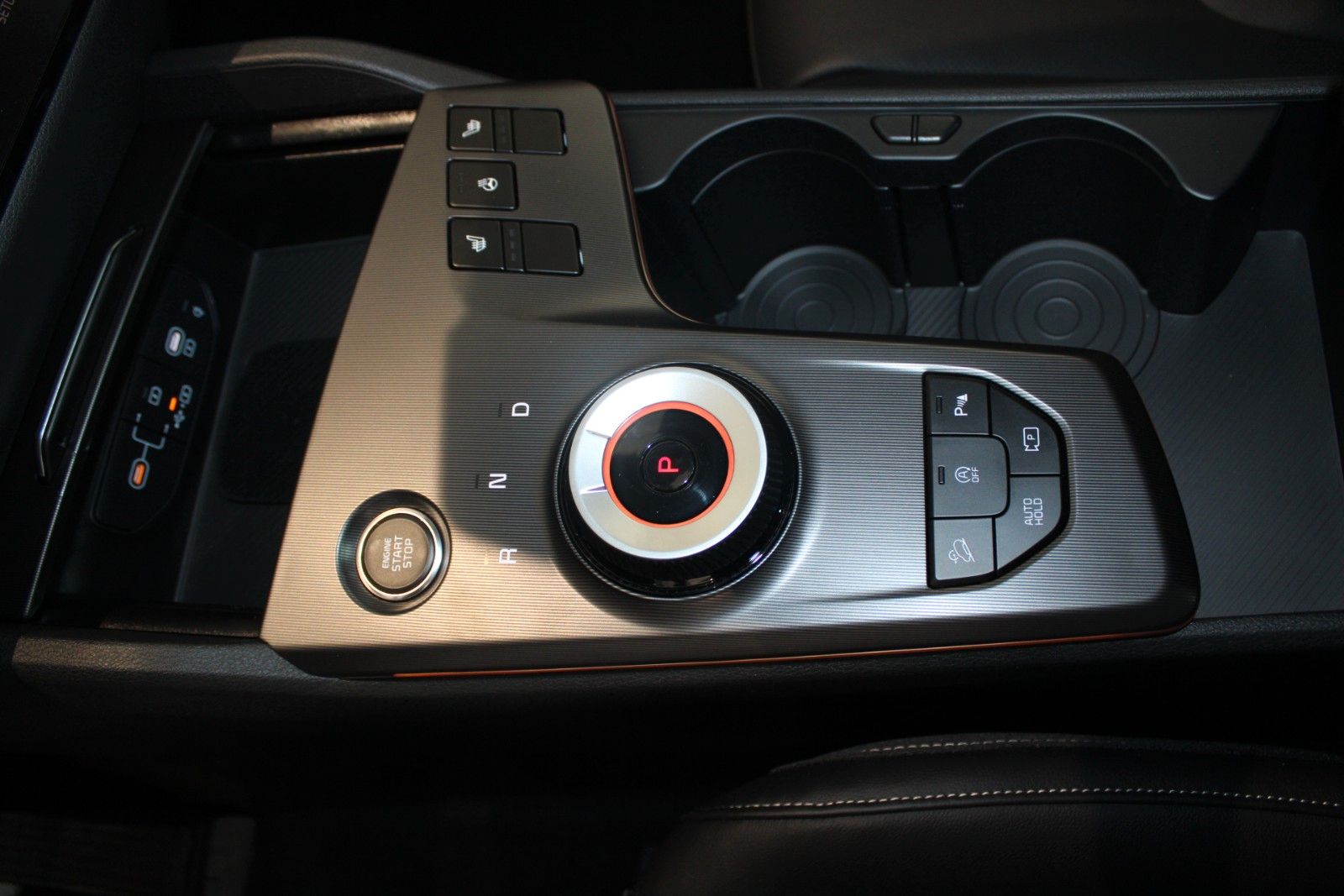 Fahrzeugabbildung Kia Sportage 1.6 T-GDI DCT Automatik Black Edition