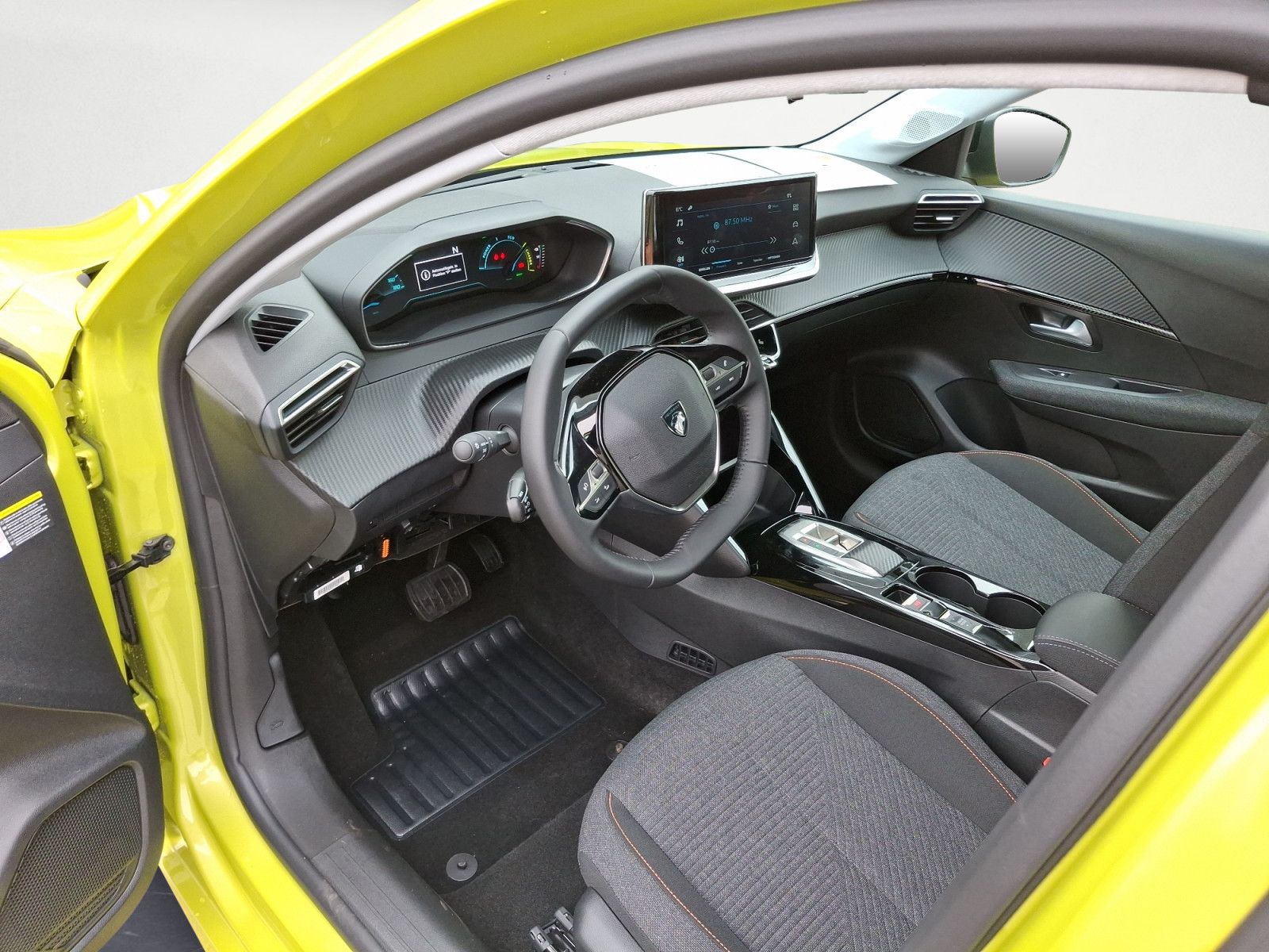 Peugeot e-208 - Bild 8