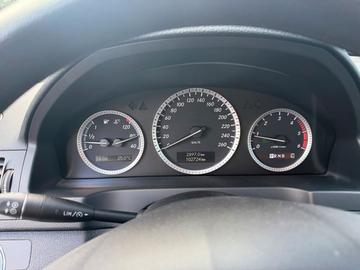 صورة 10 لـ 2010 Mercedes-BENZ C 220
