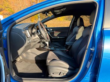 Kia Ceed GT 1.6 T-GDI DCT7 Memory Navi AHK abnehmbar