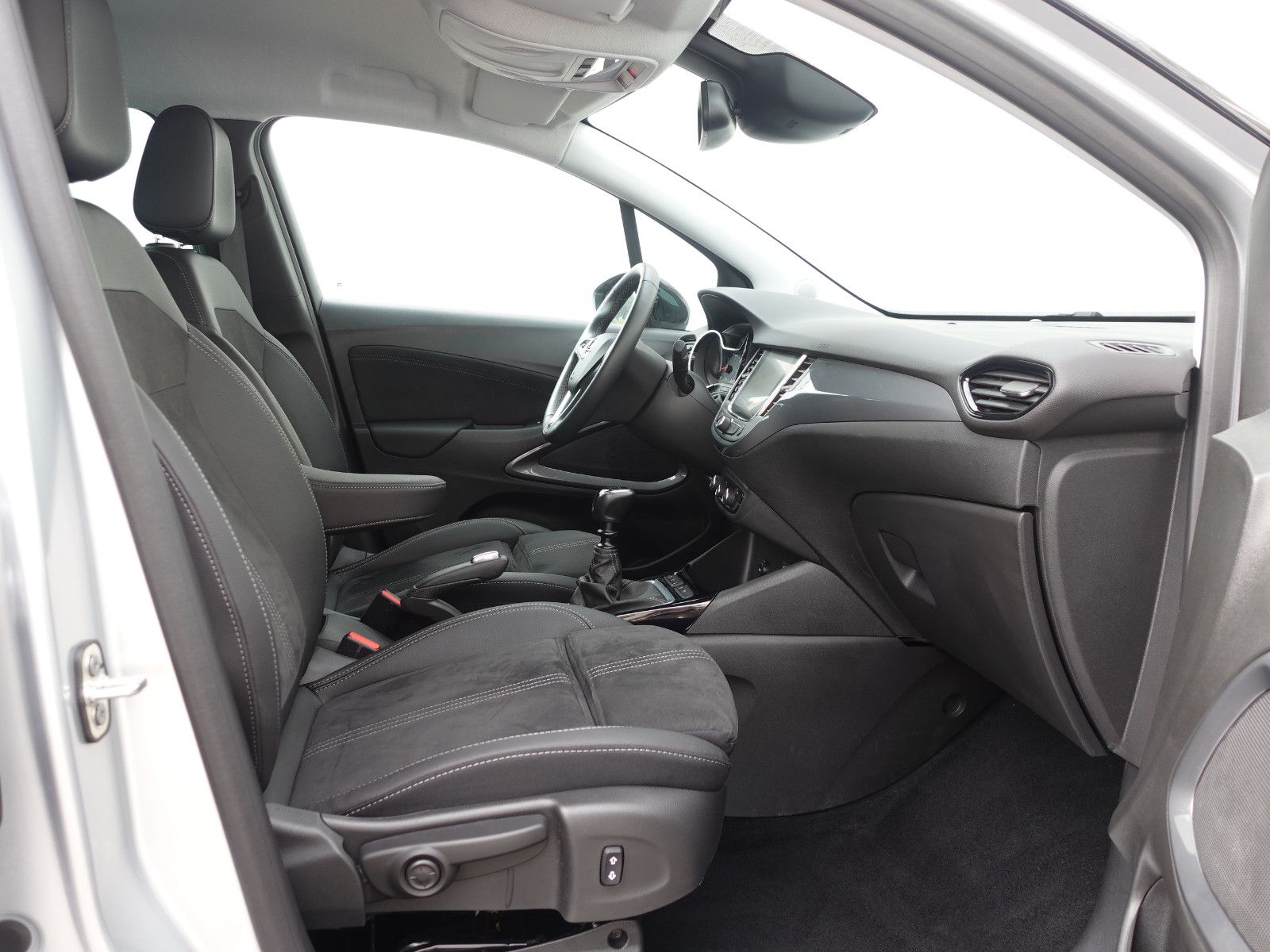 Fahrzeugabbildung Opel Crossland Ultimate 1.2T,Navi,Kamera,Sitzhz,Allw.