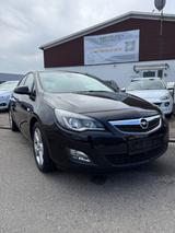 Opel Astra J Lim. 5-trg. Design Edition - Opel Astra aus 2011: Coupe