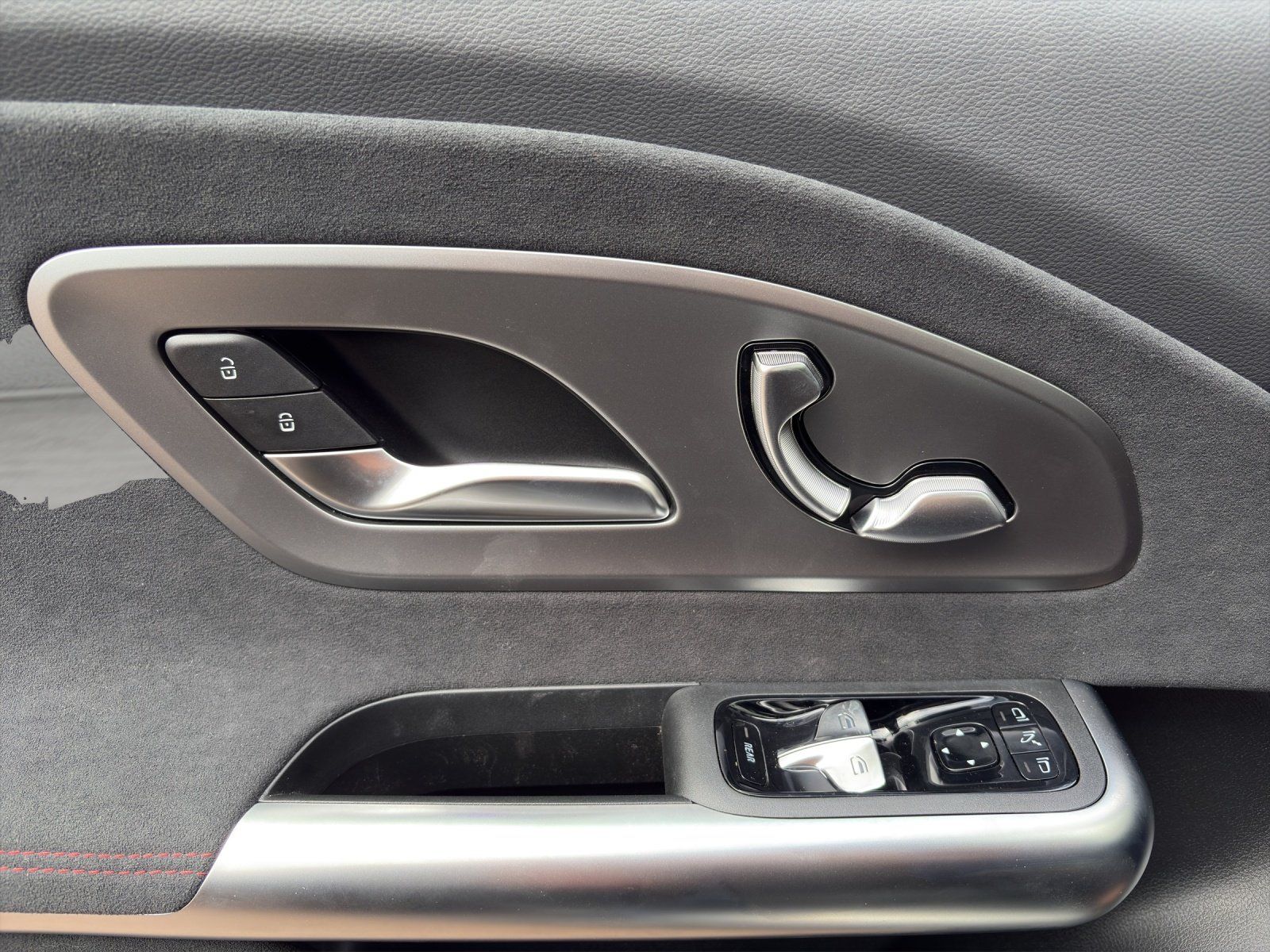 Fahrzeugabbildung Mercedes-Benz + SB AMG 360° M-BEAM LED KEYL SUPERSRC NIGHT LHZ