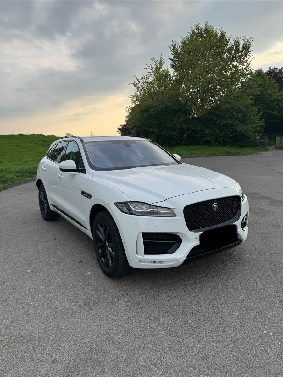 JAGUAR F-Pace
