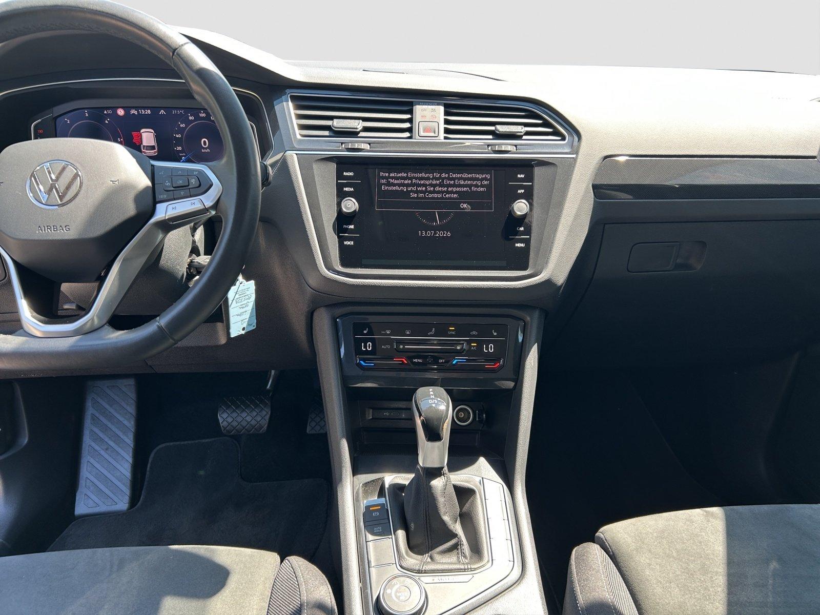 Volkswagen Tiguan 2.0 TDI DSG 4Mo Elegance AHK NAVI LED PDC