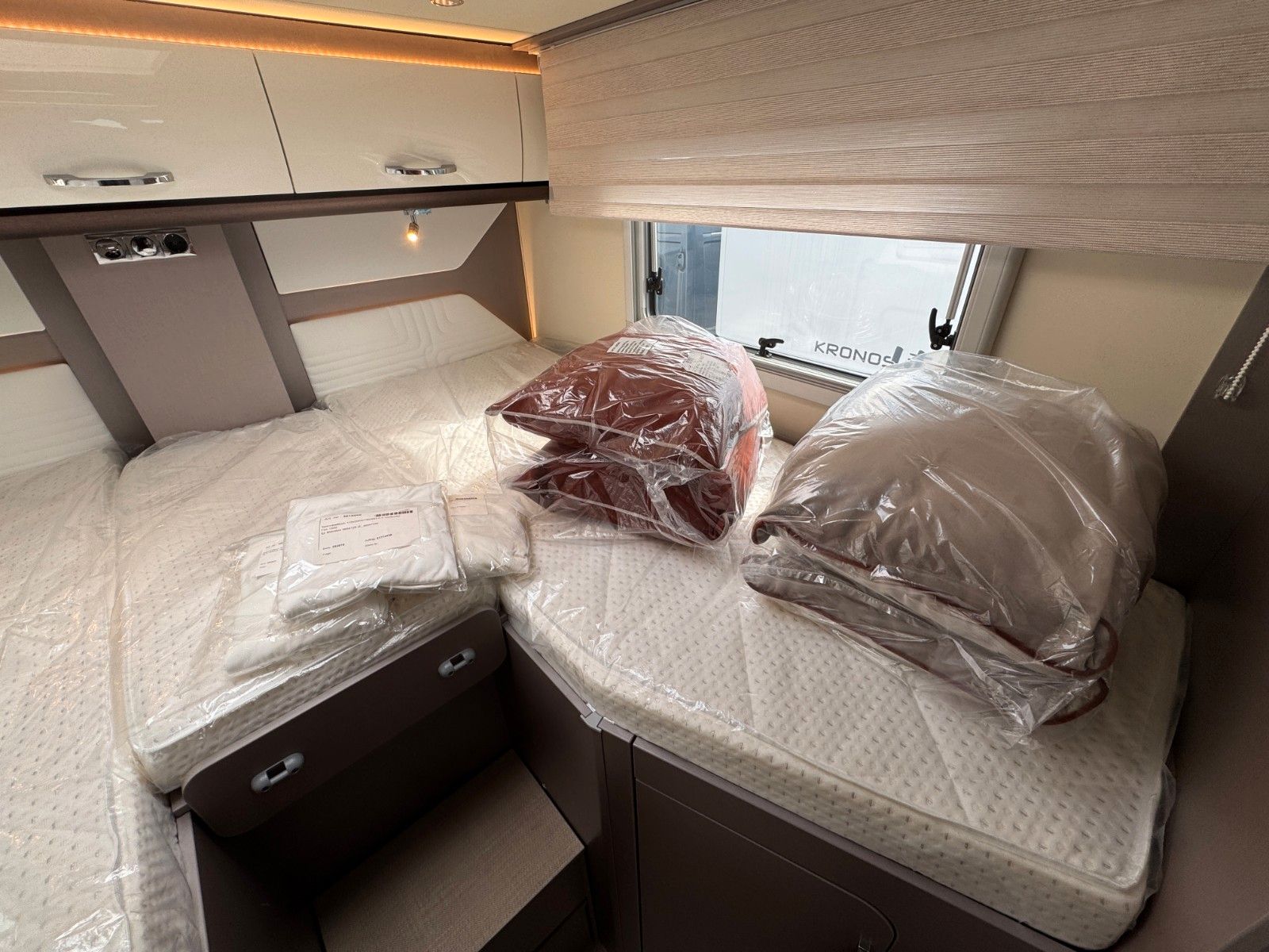 Fahrzeugabbildung Bürstner Lyseo TD 727 G Harmony Line - SIE SPAREN -28%!