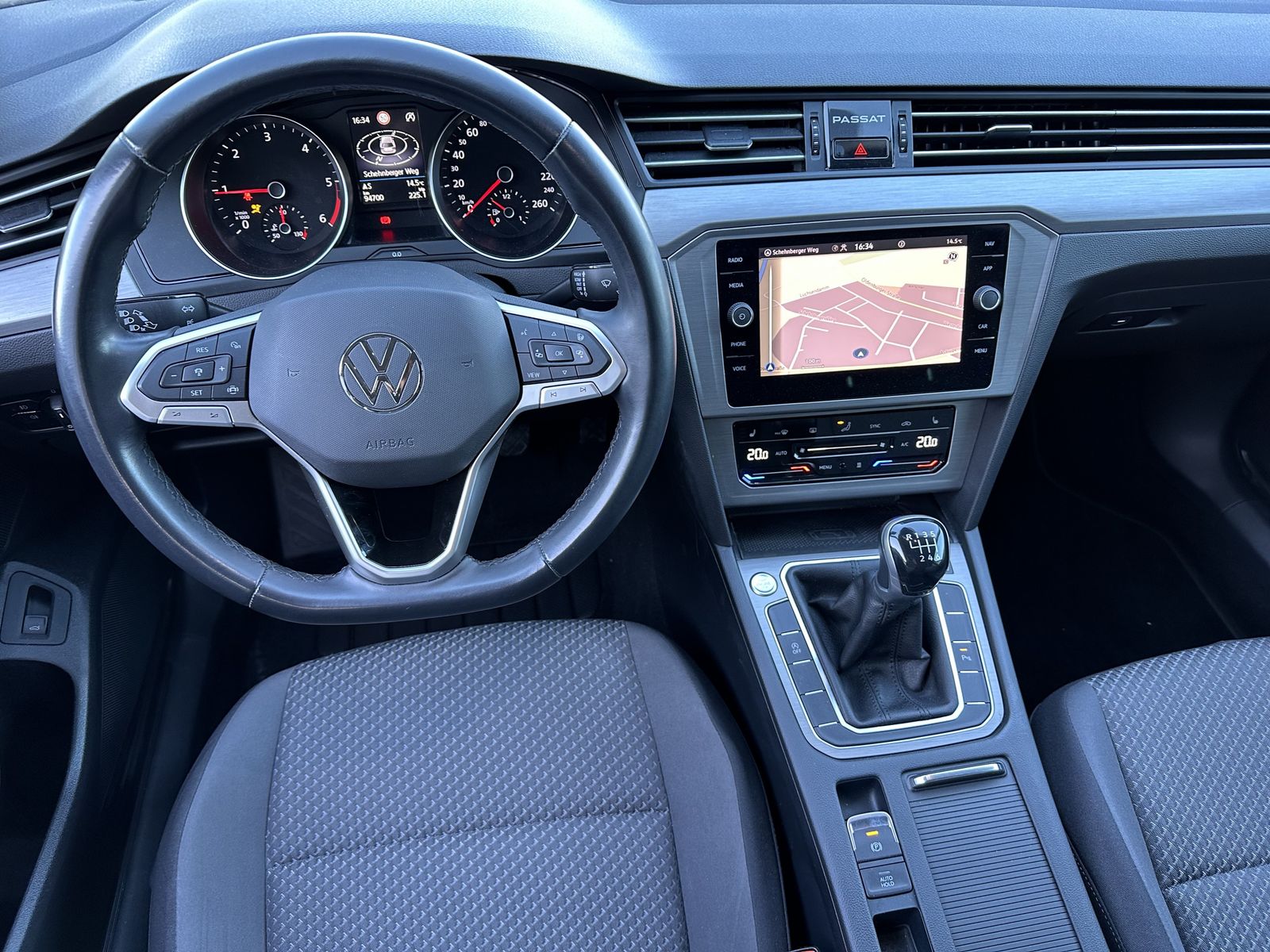 Fahrzeugabbildung Volkswagen Passat Variant 2.0 TDI Business NAV+LED+KAM+SHZ