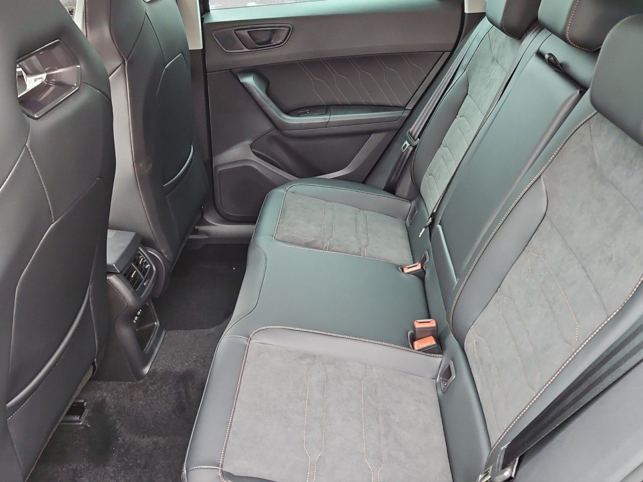 Fahrzeugabbildung CUPRA Ateca AHK,Navi,LED,el.Heckklappe uvm.