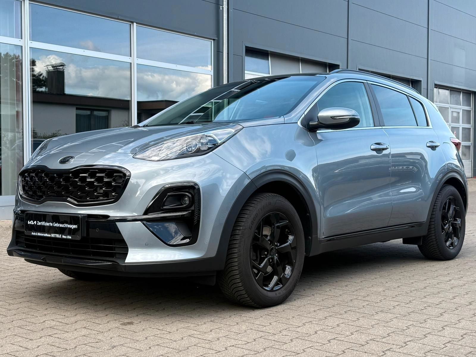 Kia Sportage Black Edition 4WD/ KAM/ NAV/ PANO/ LED