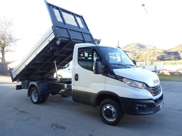 Iveco IVECO Daily 35C18H BTor 3.0 HPT PLM-RG Cabinato  imagem 2