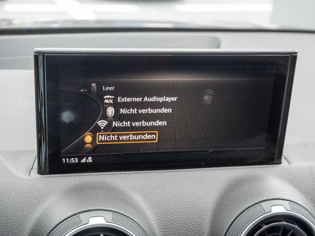 Q2 35 TFSI S tronic PDC SHZ KAMERA NAVI LED