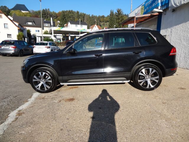 Fahrzeugabbildung Volkswagen Touareg V6 TDI/Xenon/Leder/Kam/Luft/2.Hd/AHK/Nav