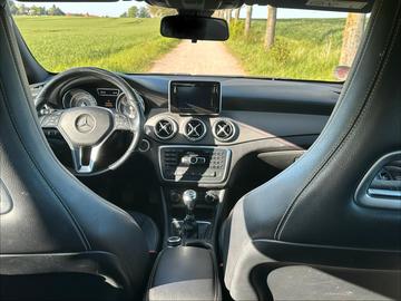 صورة 7 لـ 2013 Mercedes-BENZ CLA