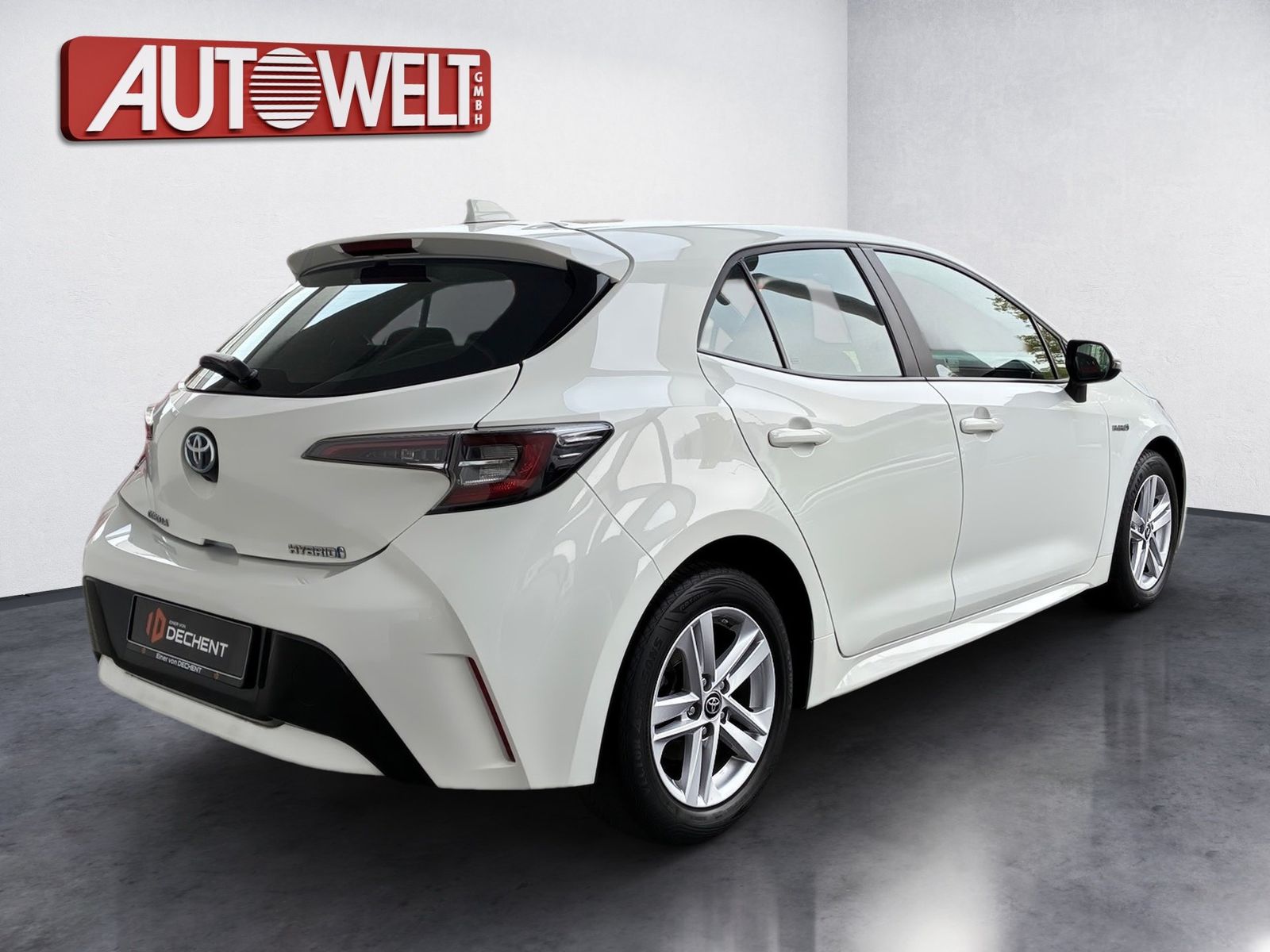 Fahrzeugabbildung Toyota Corolla 1.8 Comfort KAMERA NAVI LED ACC LM