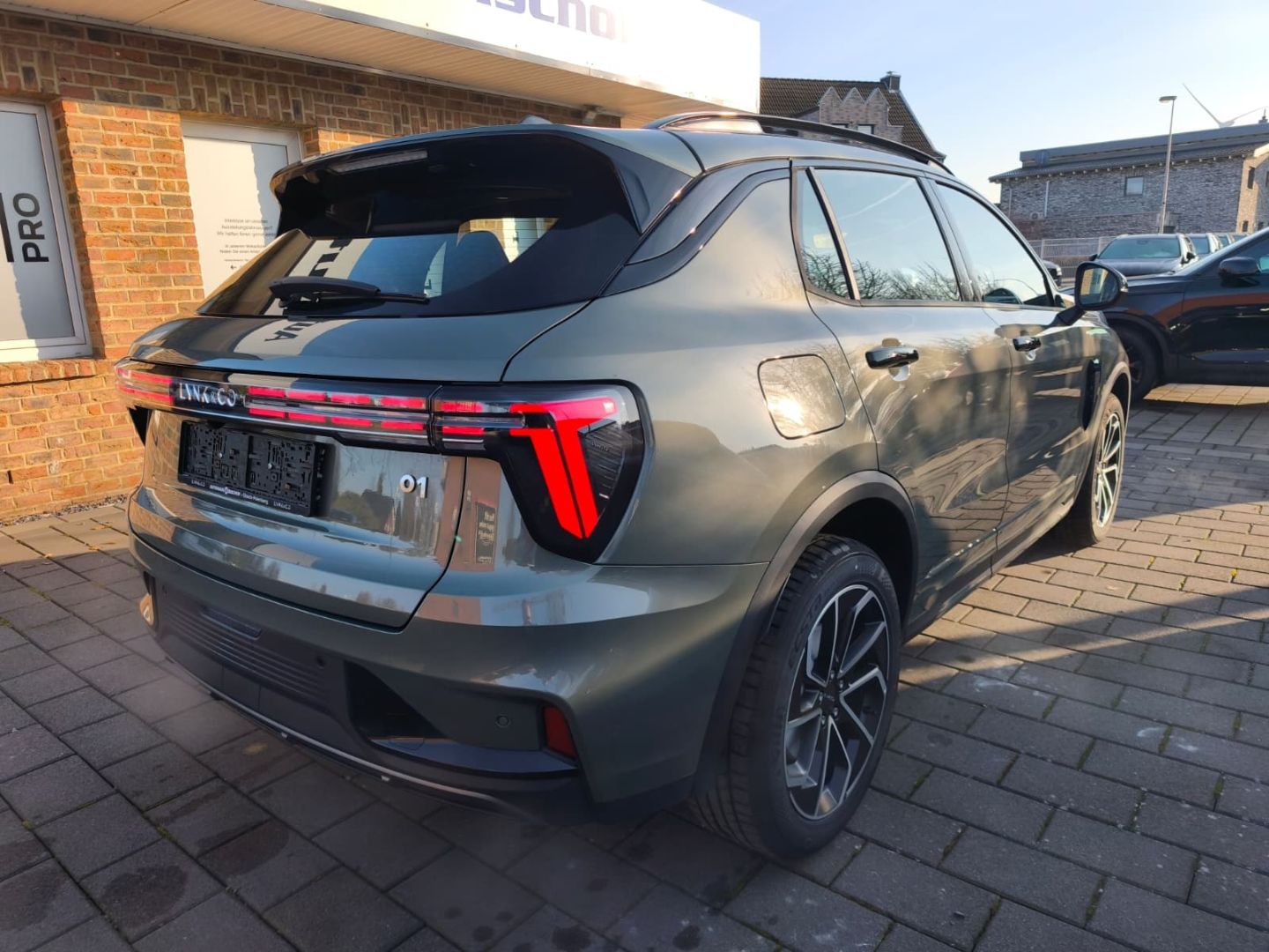 Lynk & Co 01