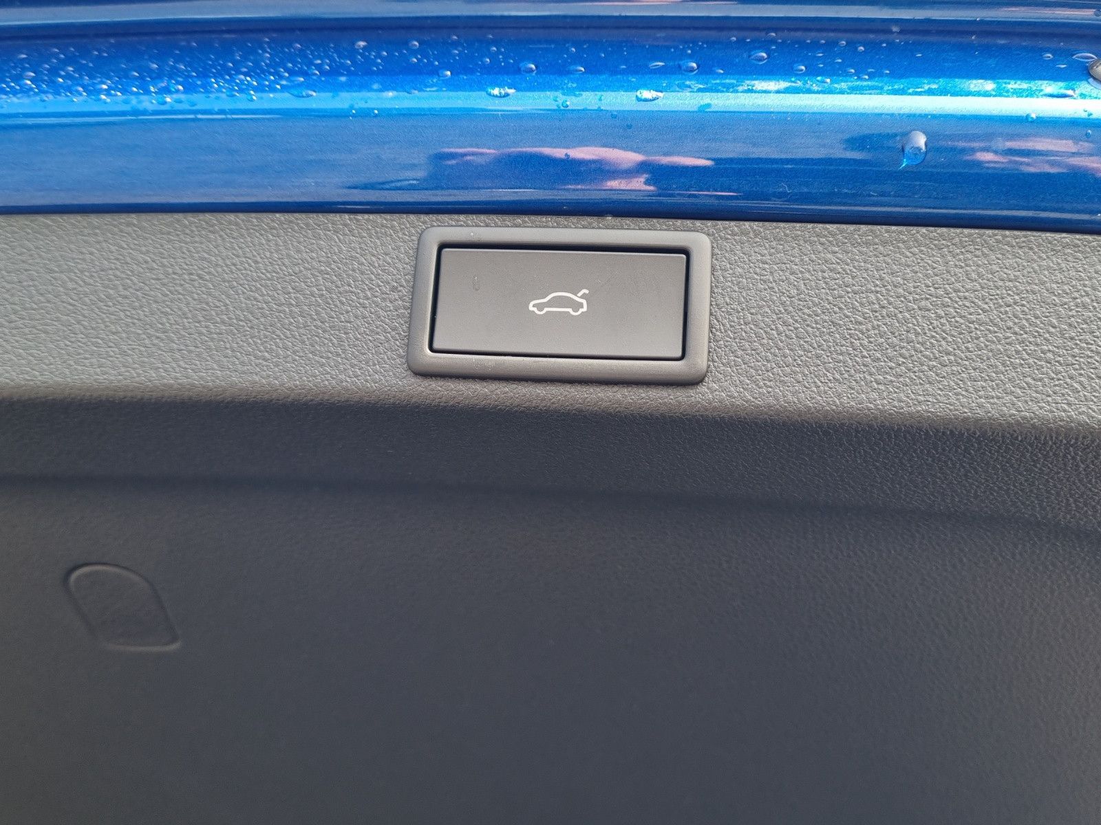 Fahrzeugabbildung SKODA Octavia Combi Sportline 2,0 TDI AHK CANTON