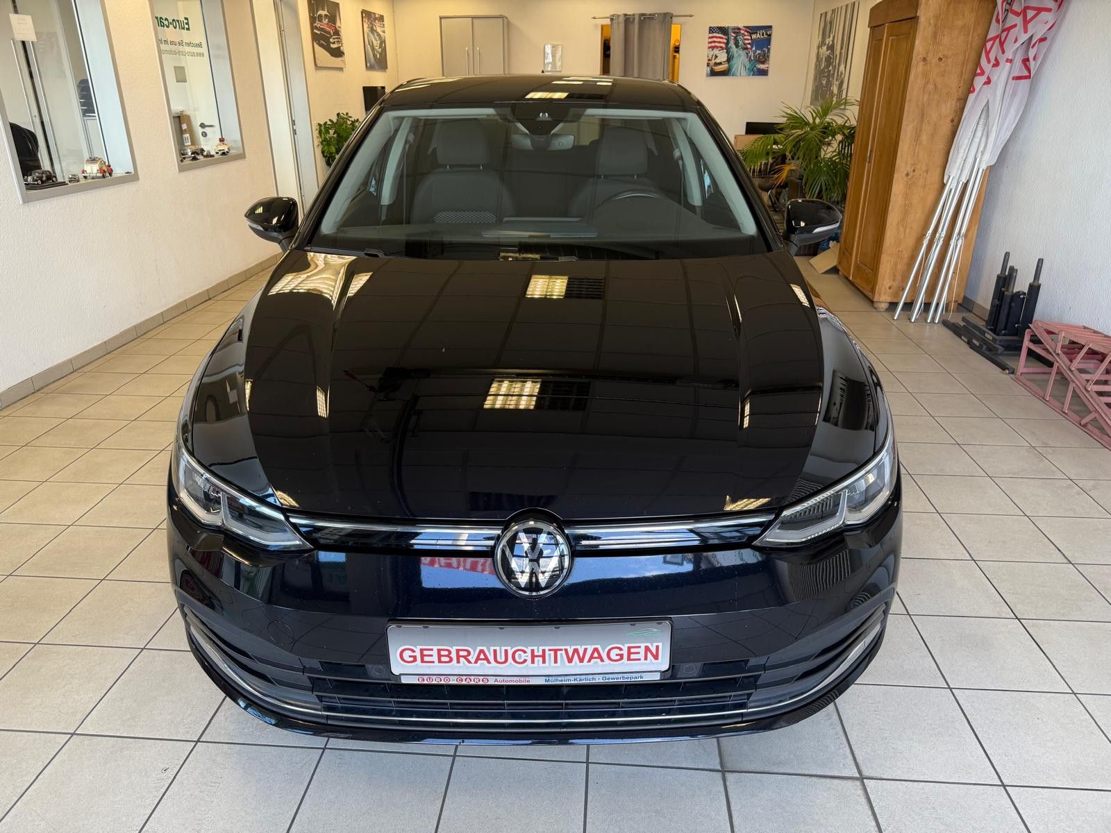 Fahrzeugabbildung Volkswagen Golf VIII Lim. Active/AHK/SCHECKHEFT/NAVI/KAMERA