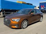 Audi A3 Sportback 35 TFSI advance, TOP-Ausstattung - Audi A3: Rot, Leder