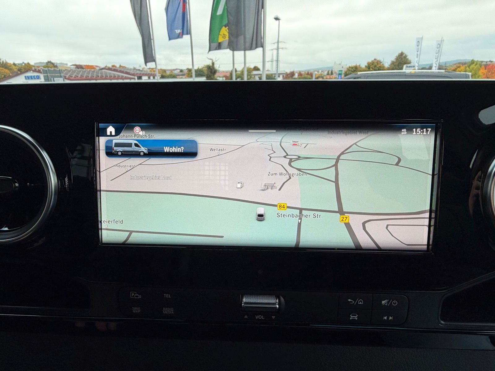 Fahrzeugabbildung Mercedes-Benz Sprinter 317 CDI 3665 9G DoKa AHK Klima Kamera