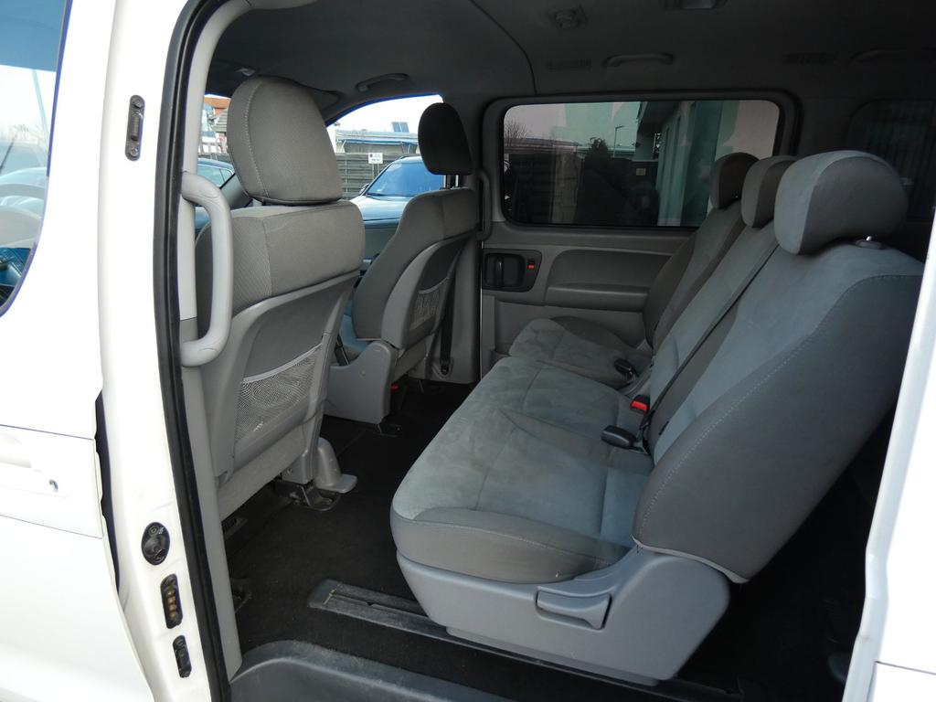 Hyundai H-1 Starex