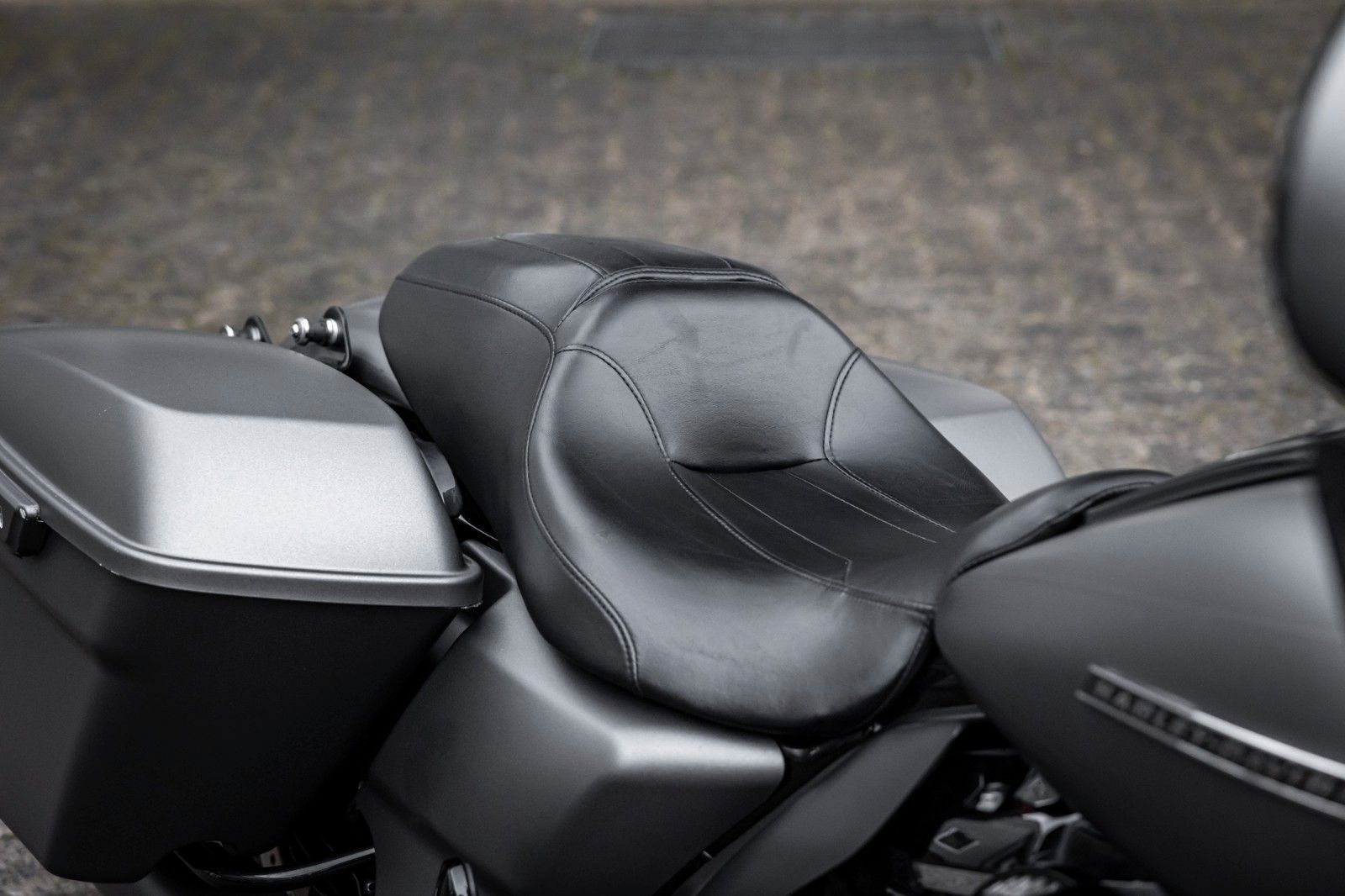 Fahrzeugabbildung Harley-Davidson FLHXS Street Glide 107 Cui - Screaming Eagle APE