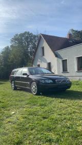 Volvo V70 Black Edition 8-Fach bereift - Volvo V70 aus 2004