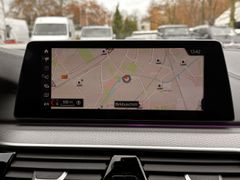 Fahrzeugabbildung M550 i xDrive LED HUD H&K KAM PANO