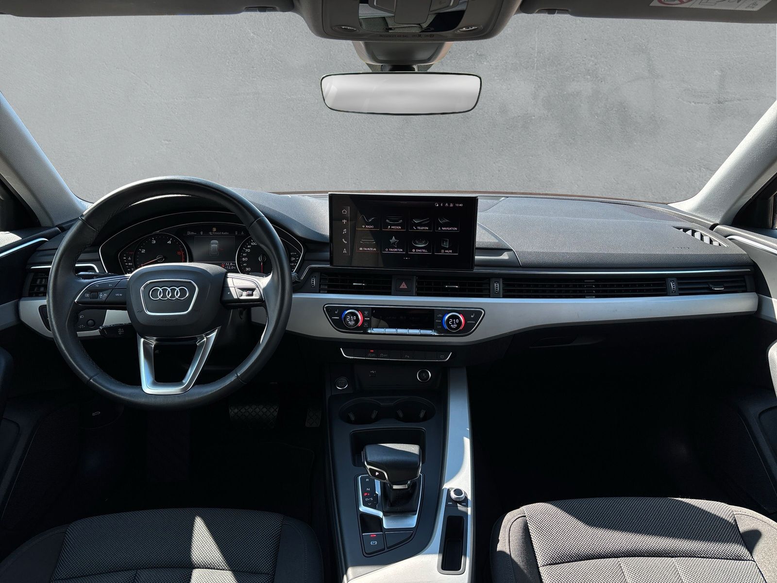 Fahrzeugabbildung Audi A4 Avant 35 TDI advanced AHK SHZ Kamera LED