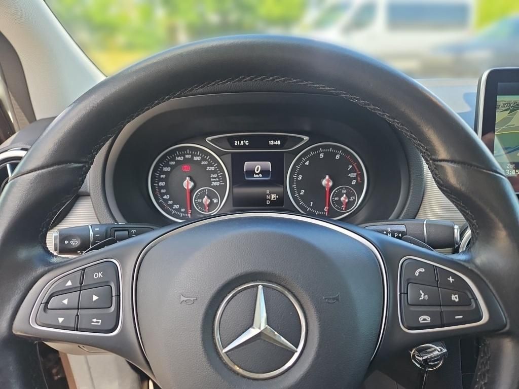 Fahrzeugabbildung Mercedes-Benz B 180 Style Navi SHZ Parkpilot