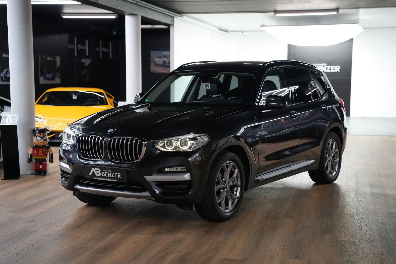 Fahrzeugabbildung BMW X3 xDrive 20 d xLine *Shadow-Line*LED*Leder*SHZ