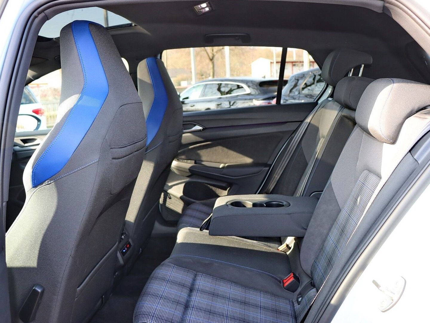 Volkswagen Golf VIII GTE 1.5 eHybrid OPF DSG MATRIX LED PAN foto 5