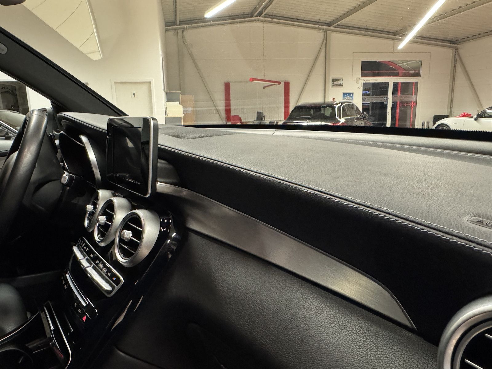 Fahrzeugabbildung Mercedes-Benz GLC 250 4Matic /LED/Navi/CAM/Spur/Ahk