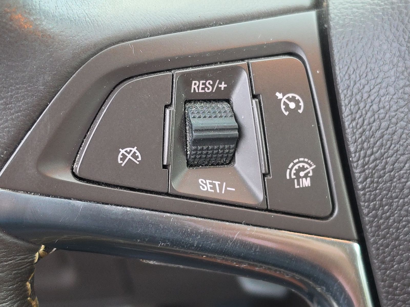 Fahrzeugabbildung Opel Mokka Innovation ecoFlex 4x4 Allrad